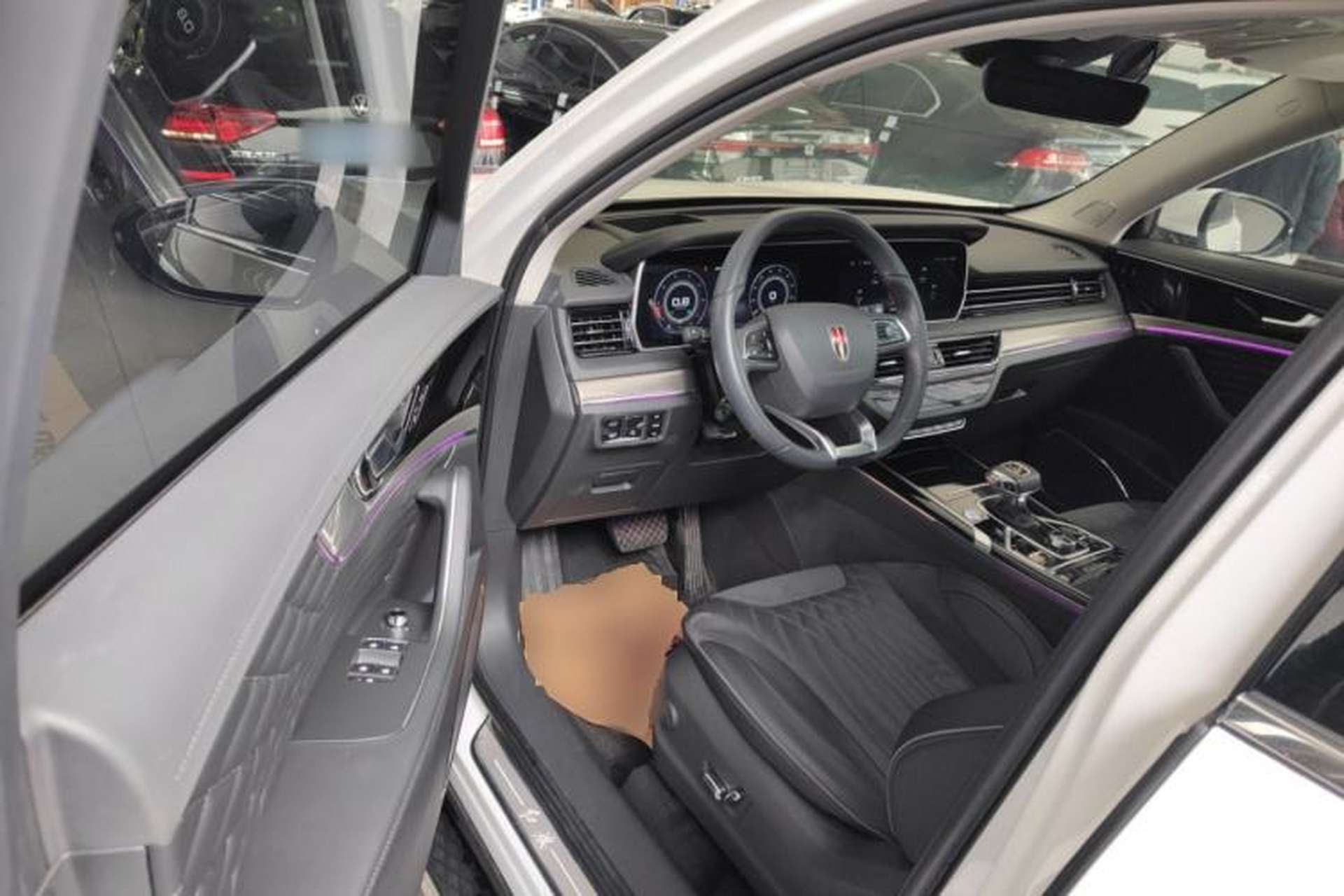Used Hongqi HS5 2022 Revised Version 2.0T Smart Connect Flagship Edition Driver Seat