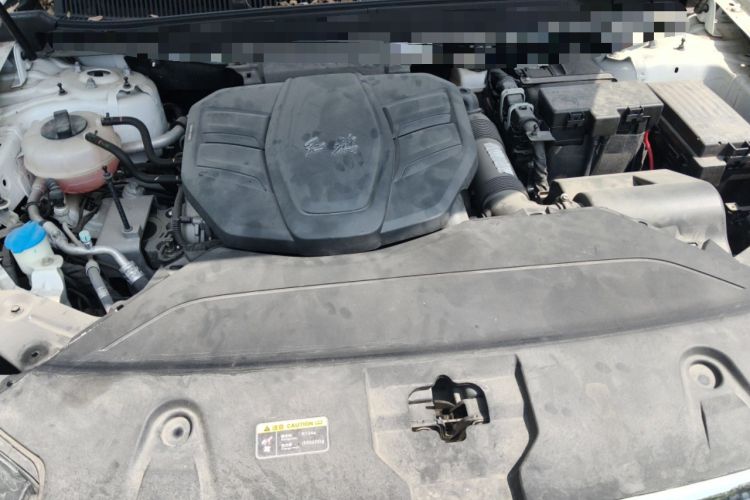 Used Hongqi HS5 2022 Revised Version 2.0T Smart Connect Flagship Edition Engine Bay