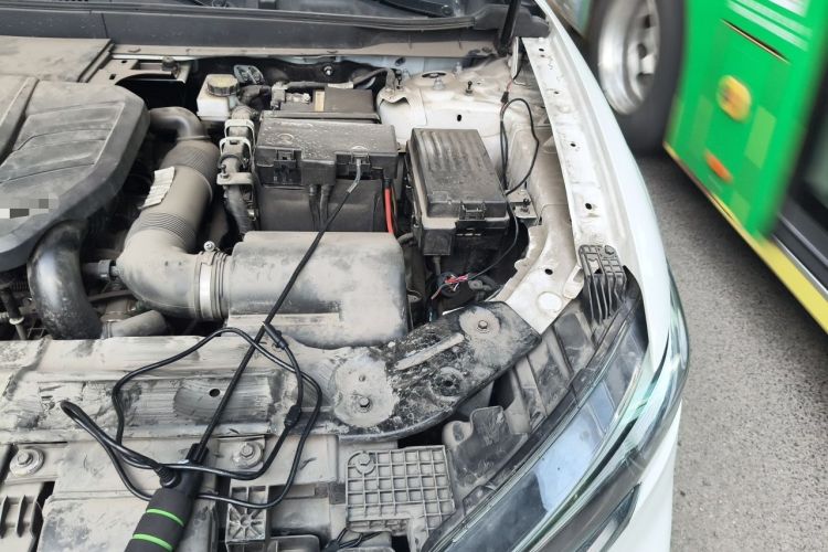 Used Hongqi HS5 2022 2.0T Smart Connect Flagship All-Wheel-Drive Version Engine Bay Left
