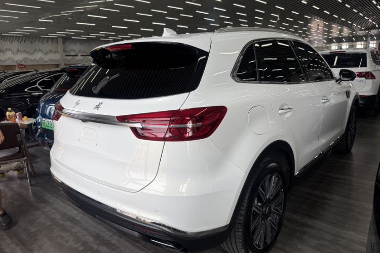 Used Hongqi HS5 2022 Facelifted Version 2.0T Smart Connect Flagship All-Wheel-Drive Edition Exterior 2