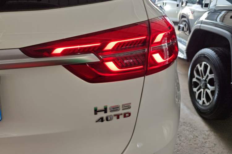 Used Hongqi HS5 2022 Revised Version 2.0T Smart Connect Flagship Edition Exterior 6