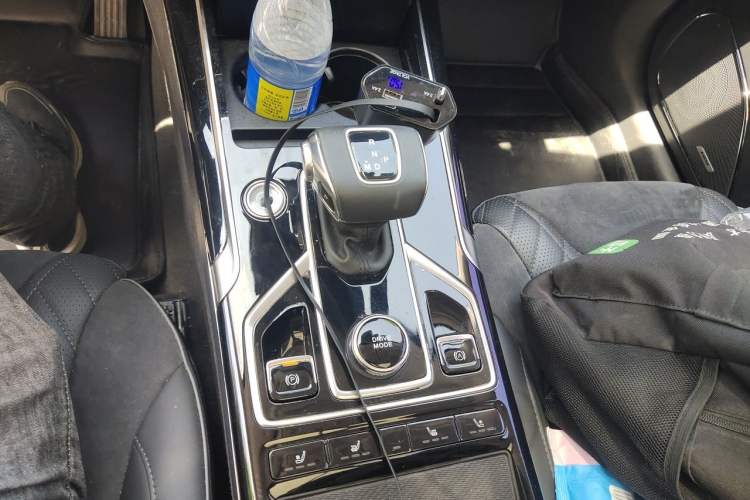 Used Hongqi HS5 2022 Revised Version 2.0T Smart Connect Flagship Edition Gear Lever
