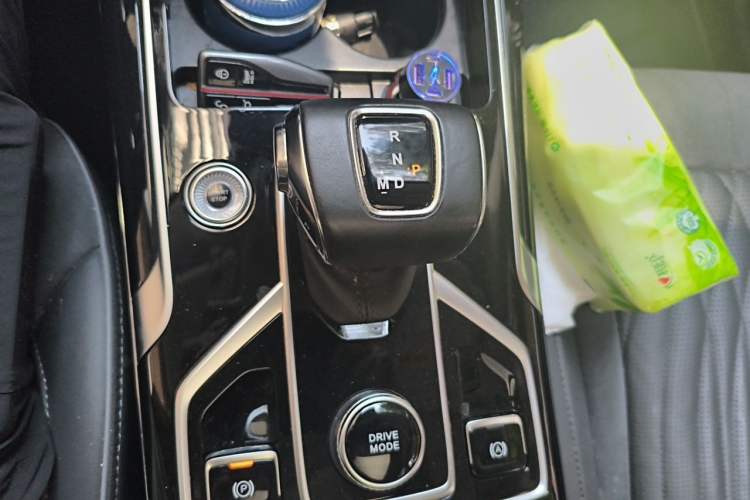 Used Hongqi HS5 2022 Revised Version 2.0T Smart Connect Flagship Edition Gear Lever
