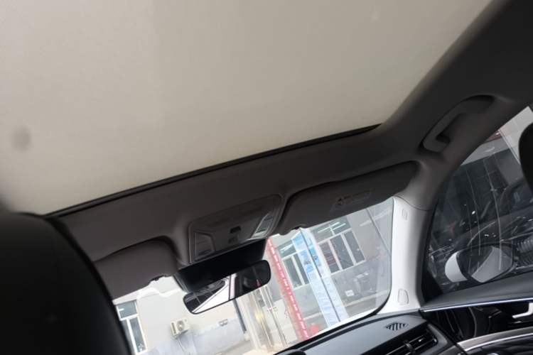 Used Hongqi HS5 2022 Facelifted Version 2.0T Smart Connect Flagship All-Wheel-Drive Edition Headliner