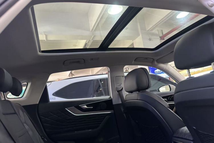 Used Hongqi HS5 2022 Revised Version 2.0T Smart Connect Flagship Edition Headliner