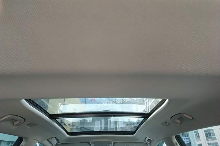 Used Hongqi HS5 2022 Revised Version 2.0T Smart Connect Flagship Edition Headliner
