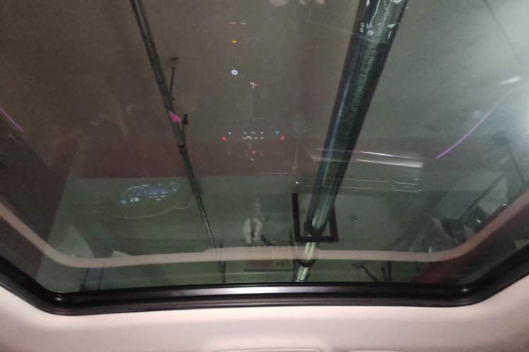 Used Hongqi HS5 2022 Facelifted Version 2.0T Smart Connect Flagship All-Wheel-Drive Edition Headliner