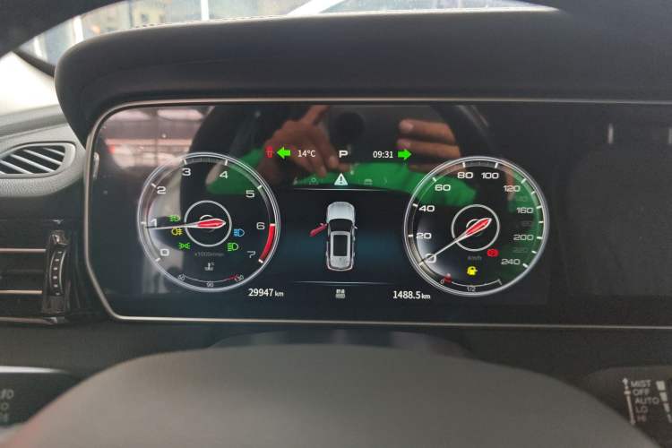 Used Hongqi HS5 2022 Revised Version 2.0T Smart Connect Flagship Edition Instrument Cluster