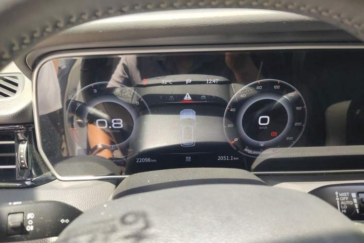 Used Hongqi HS5 2022 Revised Version 2.0T Smart Connect Flagship Edition Instrument Cluster