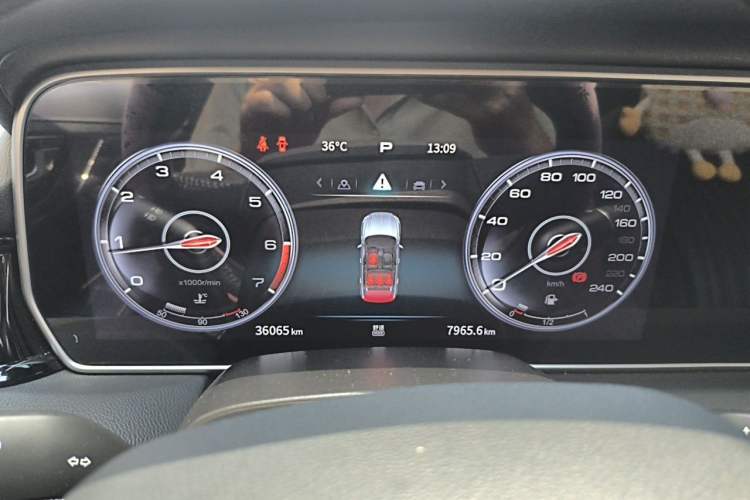 Used Hongqi HS5 2022 Revised Version 2.0T Smart Connect Flagship Edition Instrument Cluster