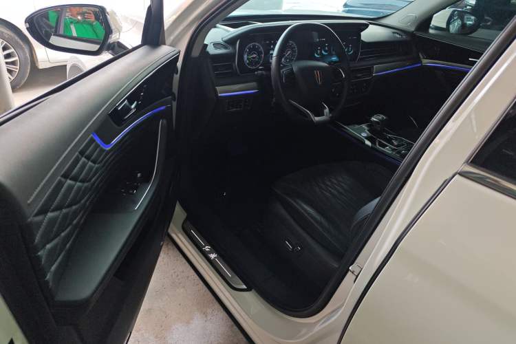 Used Hongqi HS5 2022 Revised Version 2.0T Smart Connect Flagship Edition Interior 3