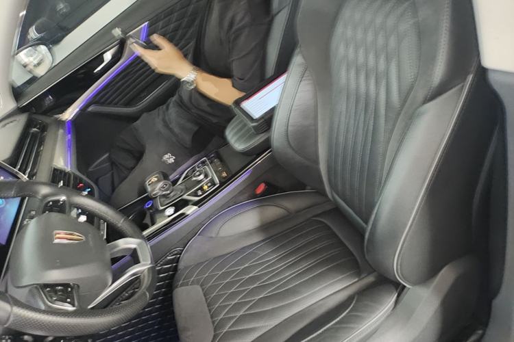 Used Hongqi HS5 2022 Facelifted Version 2.0T Smart Connect Flagship All-Wheel-Drive Edition Left Front Seat