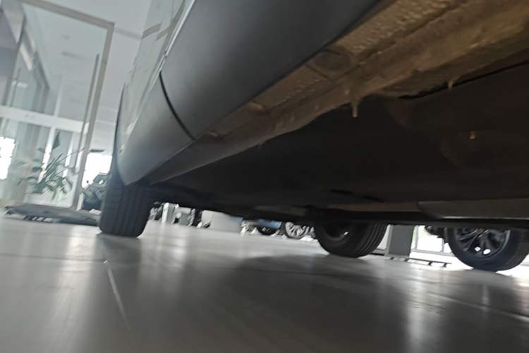 Used Hongqi HS5 2022 2.0T Smart Connect Flagship Edition Left Side Sill