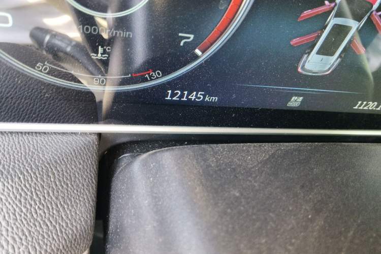 Used Hongqi HS5 2022 Revised Version 2.0T Smart Connect Flagship Edition Odometer Close Up