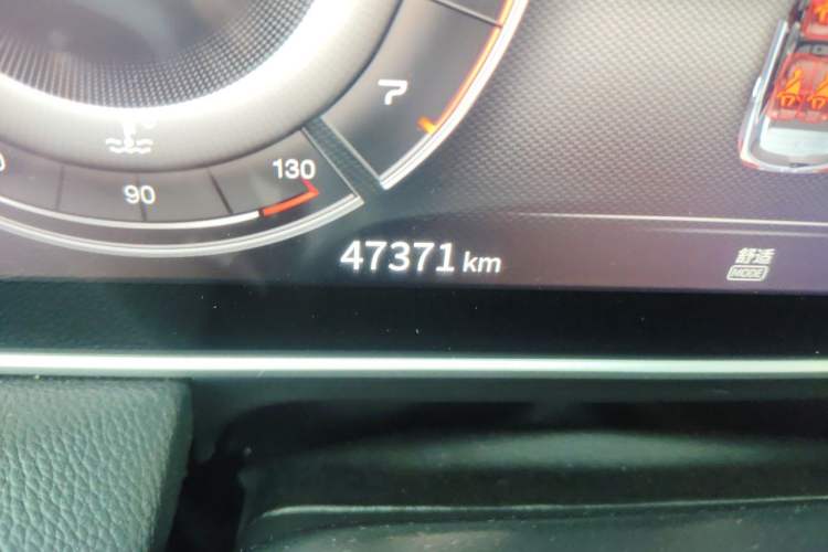 Used Hongqi HS5 2022 Revised Version 2.0T Smart Connect Flagship Edition Odometer Close Up