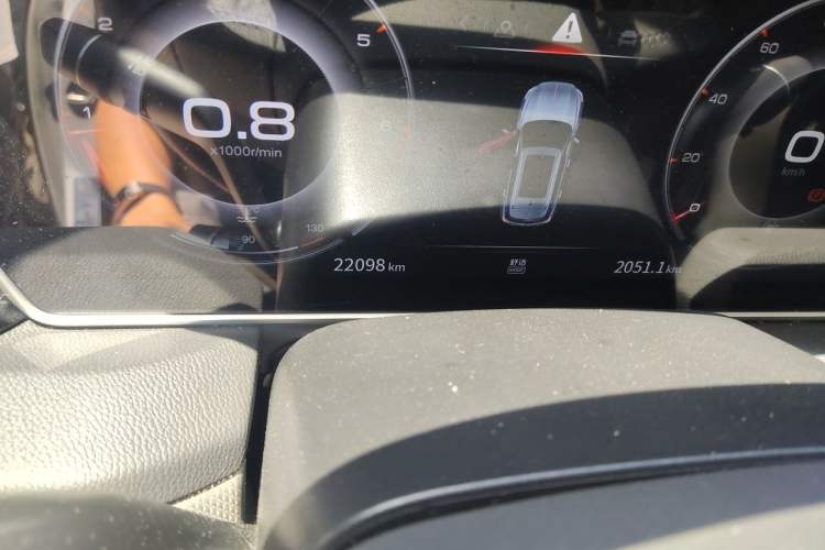 Used Hongqi HS5 2022 Revised Version 2.0T Smart Connect Flagship Edition Odometer Close Up