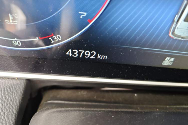 Used Hongqi HS5 2022 Revised Version 2.0T Smart Connect Flagship Edition Odometer Close Up
