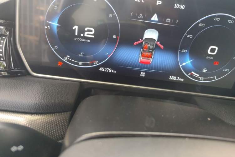 Used Hongqi HS5 2022 Revised Version 2.0T Smart Connect Flagship Edition Odometer Close Up