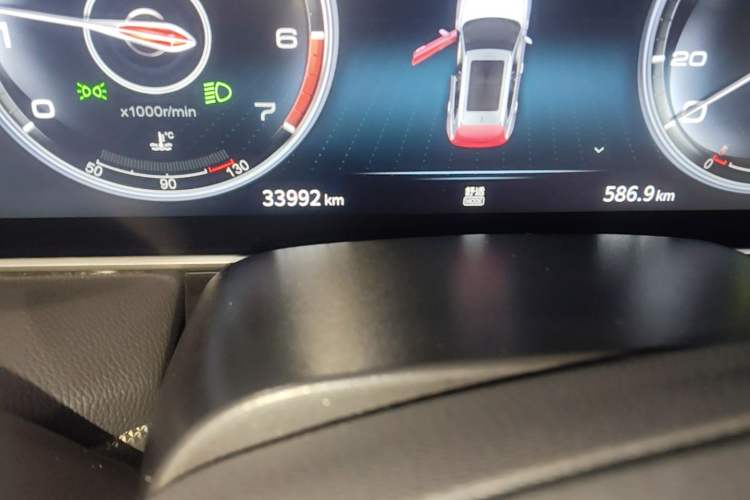Used Hongqi HS5 2022 Revised Version 2.0T Smart Connect Flagship Edition Odometer Close Up