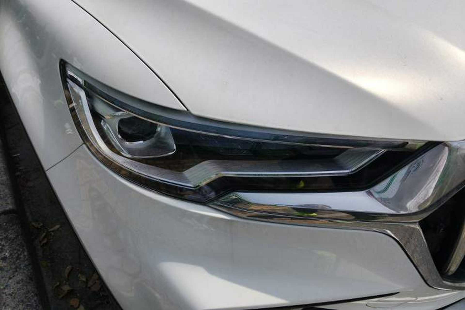 Used Hongqi HS5 2022 Revised Version 2.0T Smart Connect Flagship Edition Right Front Headlight