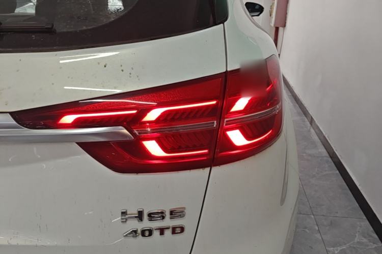Used Hongqi HS5 2022 Revised Version 2.0T Smart Connect Flagship Edition Right Rear Taillight