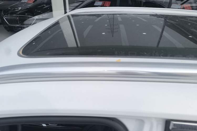 Used Hongqi HS5 2022 Facelifted Version 2.0T Smart Connect Flagship All-Wheel-Drive Edition Roof