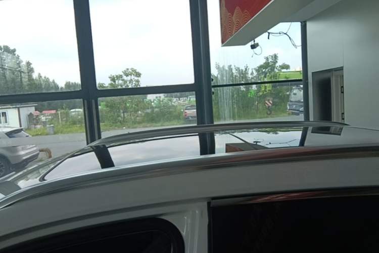 Used Hongqi HS5 2022 Facelifted Version 2.0T Smart Connect Flagship All-Wheel-Drive Edition Roof