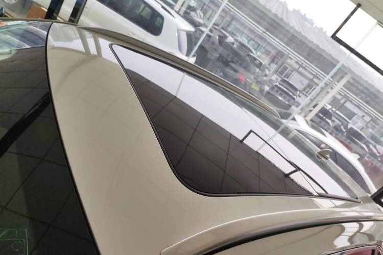 Used Hongqi HS5 2022 Revised Version 2.0T Smart Connect Flagship Edition Roof