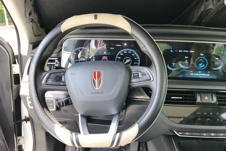 Used Hongqi HS5 2022 Revised Version 2.0T Smart Connect Flagship Edition Steering Wheel