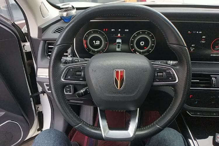 Used Hongqi HS5 2022 Revised Version 2.0T Smart Connect Flagship Edition Steering Wheel