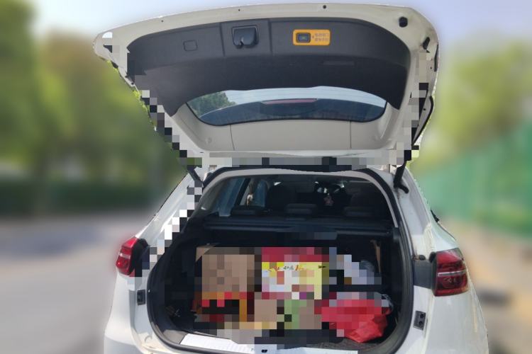 Used Hongqi HS5 2022 Revised Version 2.0T Smart Connect Flagship Edition Trunk