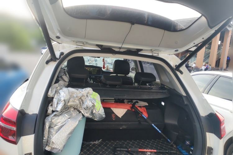 Used Hongqi HS5 2022 Revised Version 2.0T Smart Connect Flagship Edition Trunk