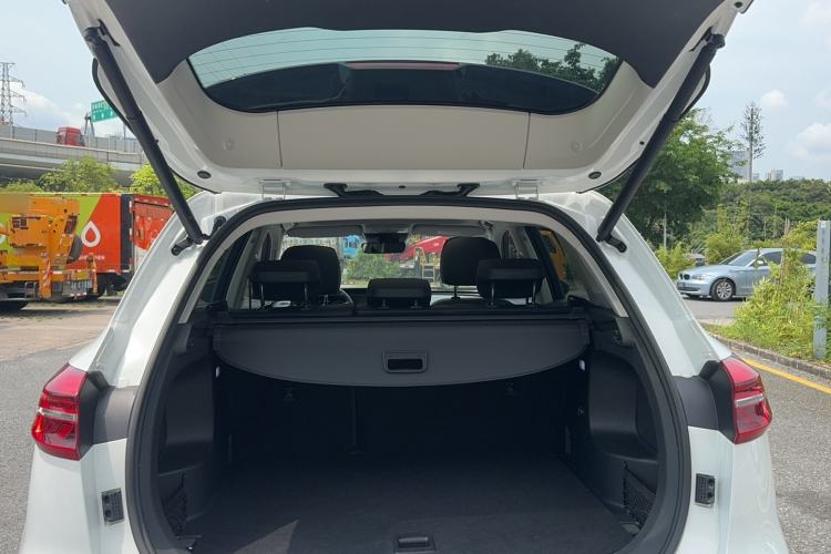 Used Hongqi HS5 2022 Revised Version 2.0T Smart Connect Flagship Edition Trunk