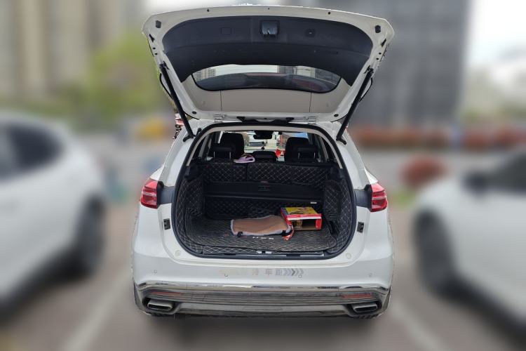 Used Hongqi HS5 2022 Revised Version 2.0T Smart Connect Flagship Edition Trunk
