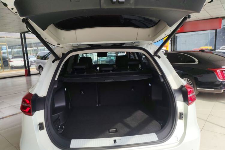 Used Hongqi HS5 2022 Revised Version 2.0T Smart Connect Flagship Edition Trunk