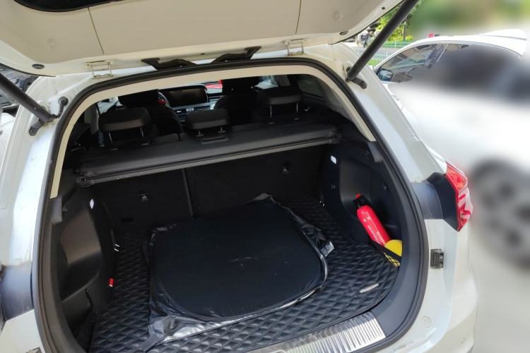 Used Hongqi HS5 2022 Facelifted Version 2.0T Smart Connect Flagship All-Wheel-Drive Edition Trunk