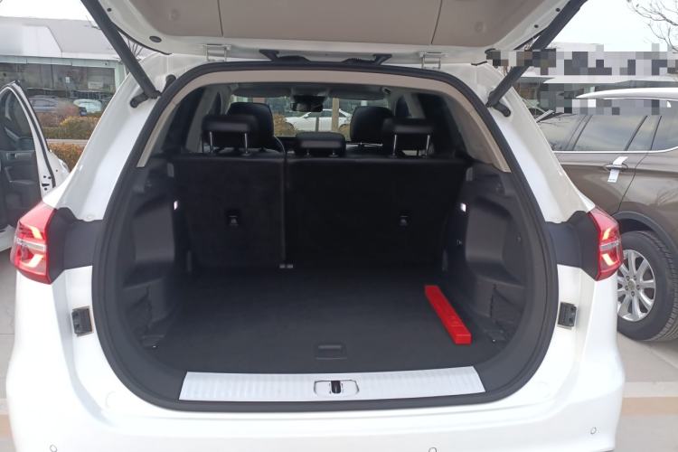 Used Hongqi HS5 2022 Facelifted Version 2.0T Smart Connect Flagship All-Wheel-Drive Edition Trunk
