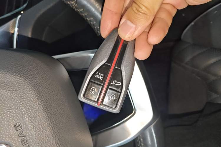 Used Hongqi HS5 2022 Revised Version 2.0T Smart Connect Flagship Edition Vehicle Key