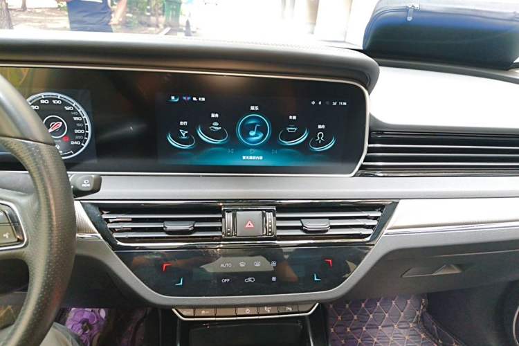 Used Hongqi HS5 2022 Revised Version 2.0T Smart Connect Flagship Edition Audio And AC Panel