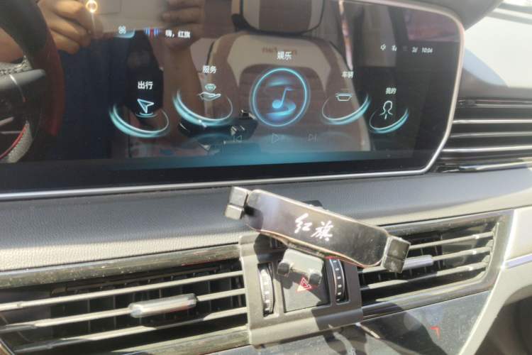 Used Hongqi HS5 2022 2.0T Smart Connect Flagship Edition Audio And AC Panel