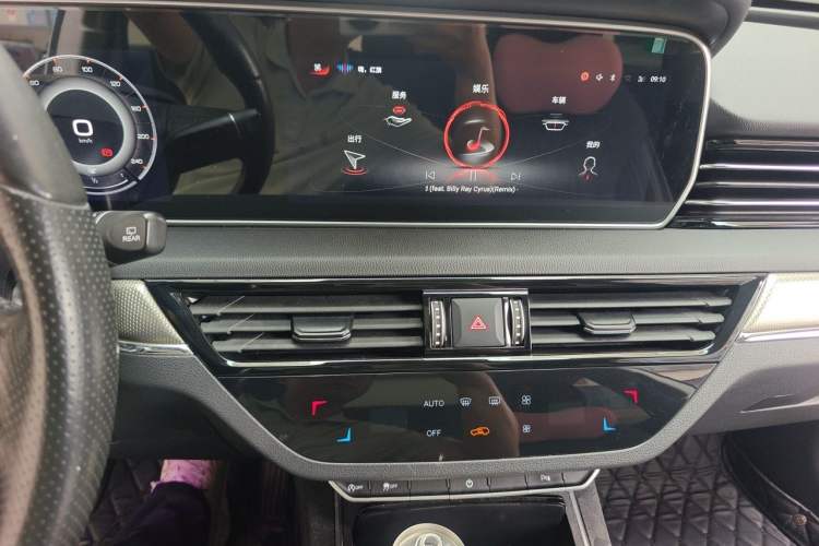 Used Hongqi HS5 2022 2.0T Smart Connect Flagship Enjoyment Purchase Edition Audio And AC Panel
