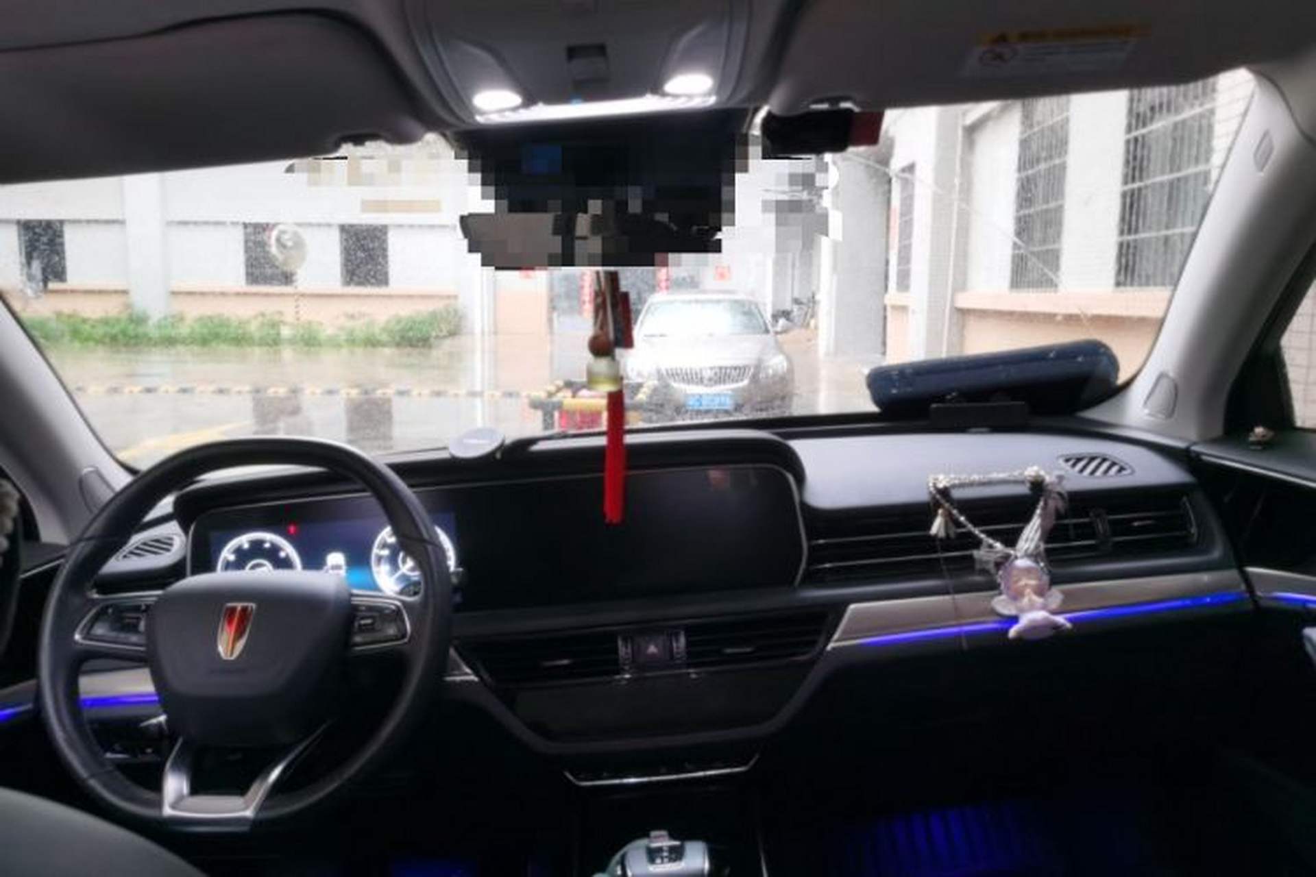 Used Hongqi HS5 2022 Revised Version 2.0T Smart Connect Flagship Edition Center Console