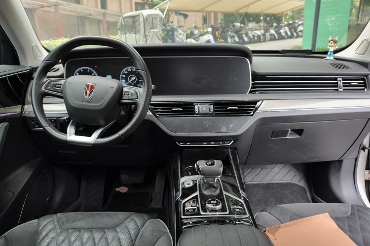 Used Hongqi HS5 2022 Revised Version 2.0T Smart Connect Flagship Edition Center Console