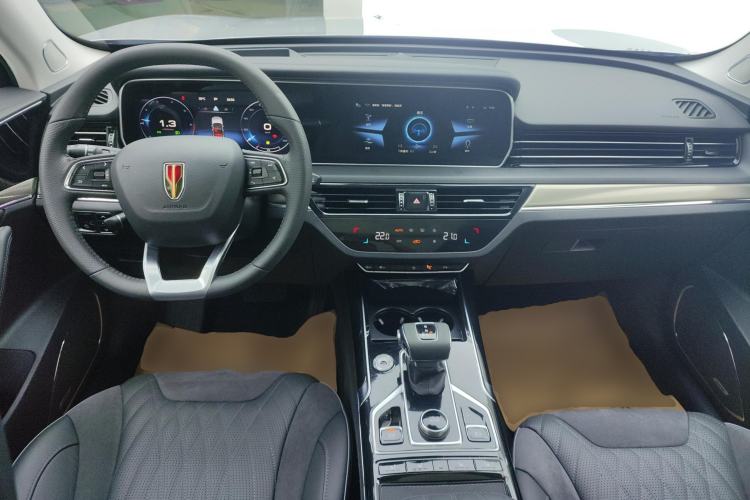 Used Hongqi HS5 2022 Revised Version 2.0T Smart Connect Flagship Edition Center Console