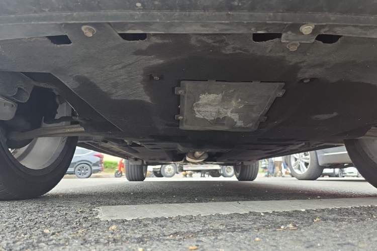 Used Hongqi HS5 2022 2.0T Smart Connect Flagship All-Wheel-Drive Version Chassis Front
