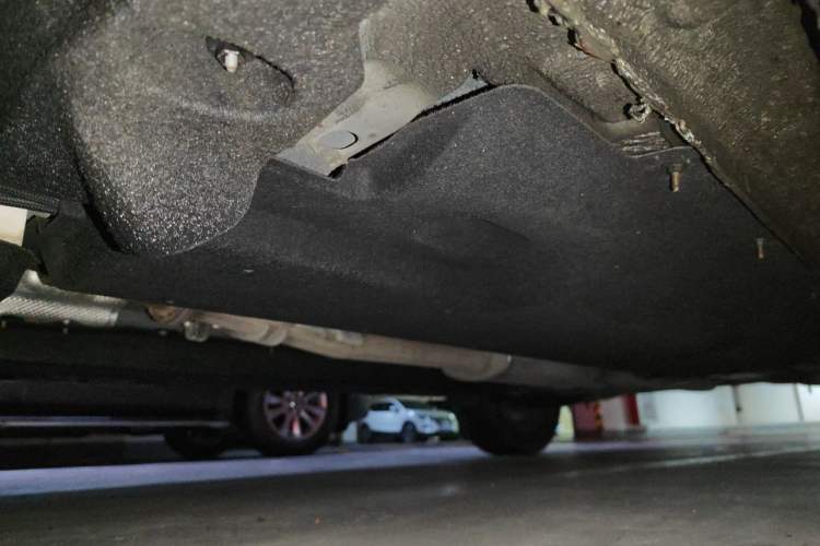 Used Hongqi HS5 2022 Revised Version 2.0T Smart Connect Flagship Edition Chassis Front Left