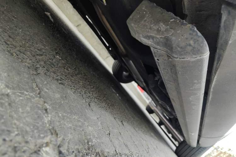 Used Hongqi HS5 2022 Revised Version 2.0T Smart Connect Flagship Edition Chassis Front Left