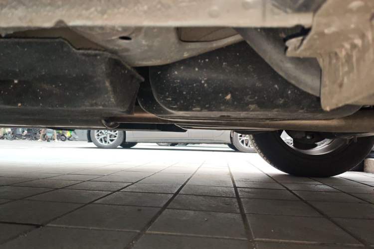 Used Hongqi HS5 2022 Revised Version 2.0T Smart Connect Flagship Edition Chassis Rear Left