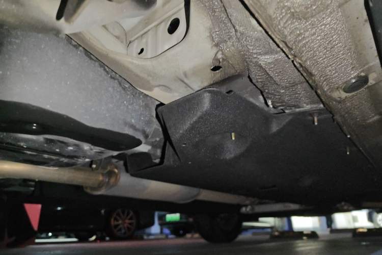 Used Hongqi HS5 2022 Revised Version 2.0T Smart Connect Flagship Edition Chassis Rear Right