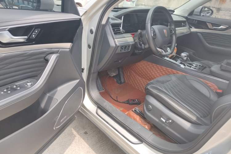 Used Hongqi HS5 2022 Facelifted Version 2.0T Smart Connect Flagship All-Wheel-Drive Edition Driver Seat